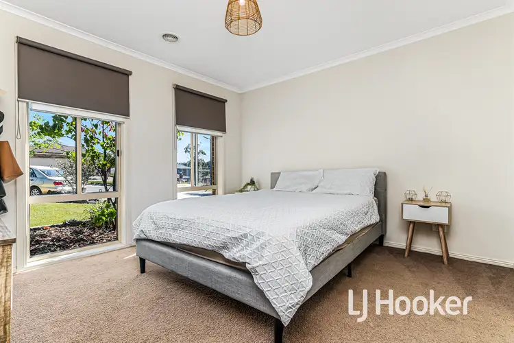Fifth view of Homely house listing, 14 Jennifer Court, Pakenham VIC 3810