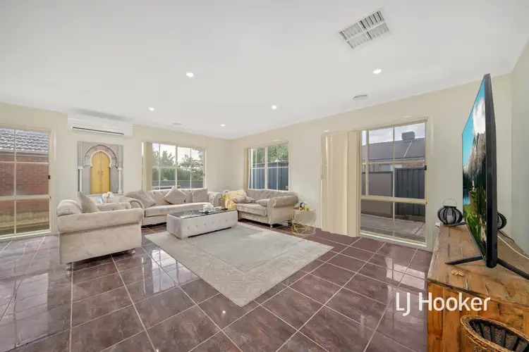 Fourth view of Homely house listing, 8 Lawrence Close, Pakenham VIC 3810