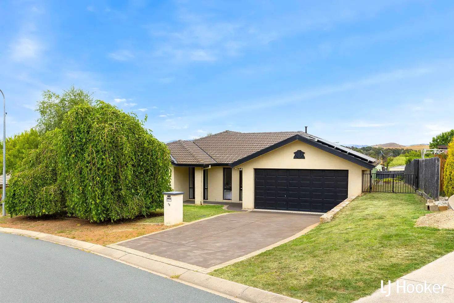 Main view of Homely house listing, 70 Hugh McKay Crescent, Dunlop ACT 2615