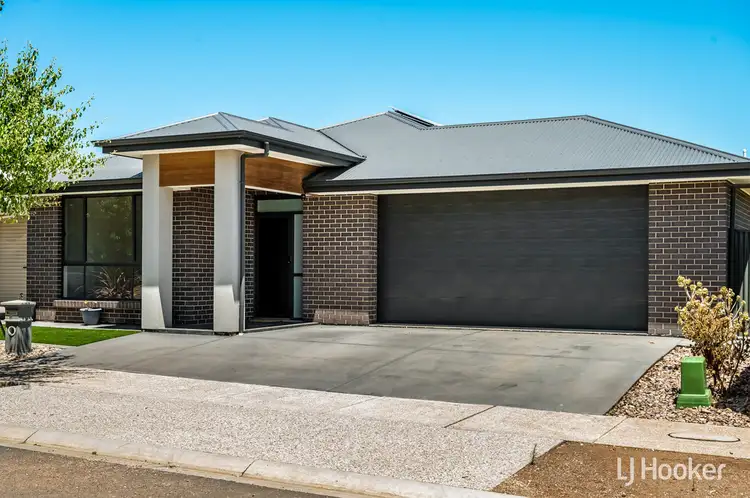 27 St Georges Way, Blakeview SA 5114