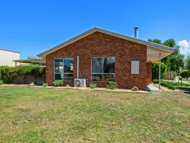 Third view of Homely house listing, 2 Tairua Place, Eastwood VIC 3875