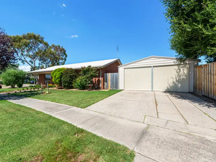 Fourth view of Homely house listing, 2 Tairua Place, Eastwood VIC 3875