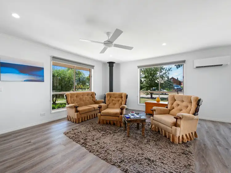Sixth view of Homely house listing, 2 Tairua Place, Eastwood VIC 3875