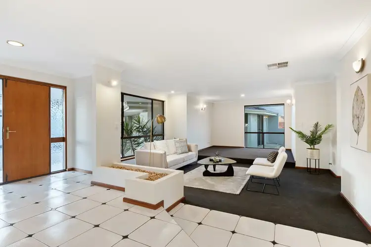 Fifth view of Homely house listing, 3 Hyne Court, Leeming WA 6149
