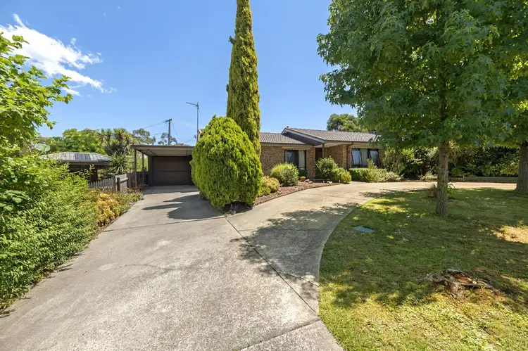 Second view of Homely house listing, 5 Allison Place, Monash ACT 2904