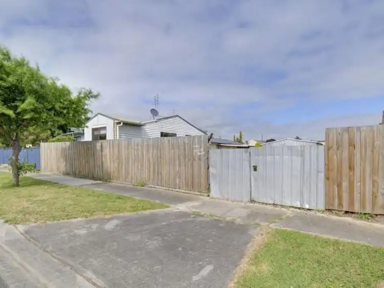 Fifth view of Homely house listing, 1 Dempsey Court, Morwell VIC 3840