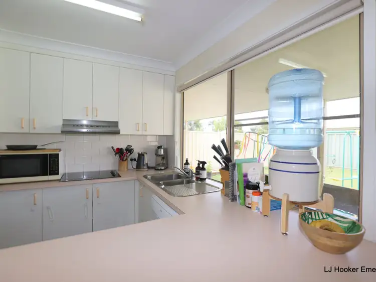 Sixth view of Homely house listing, 10 Chalmers Crescent, Emerald QLD 4720