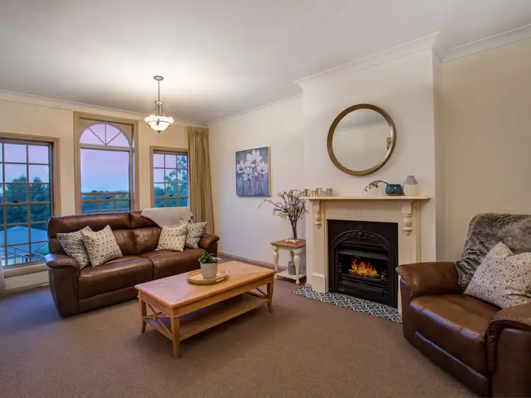 4 Tomley Street