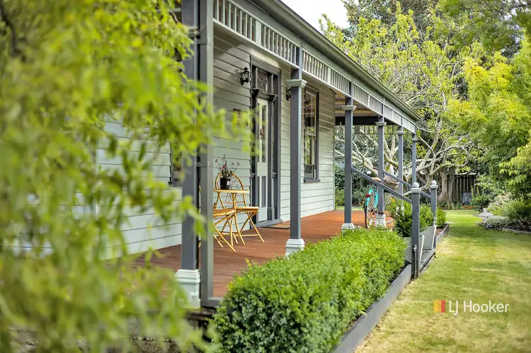 100 Inglis Street