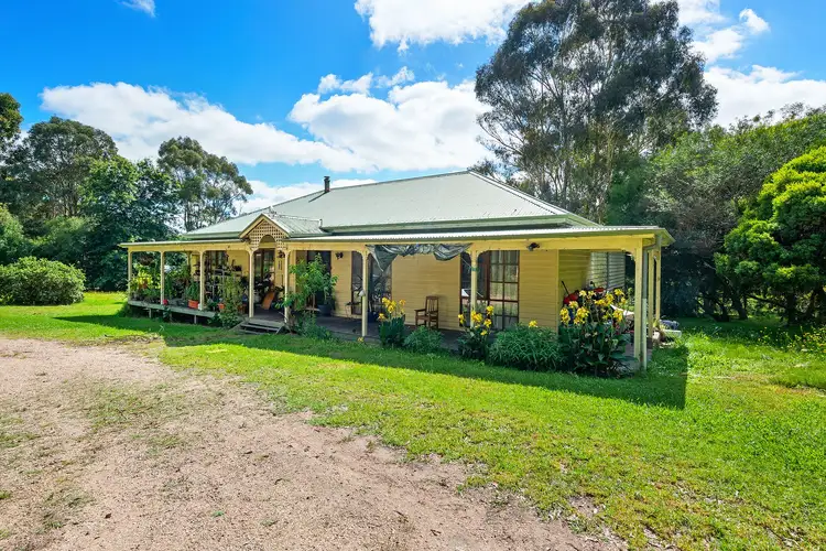 50 Dumont Drive, Mount Taylor VIC 3875