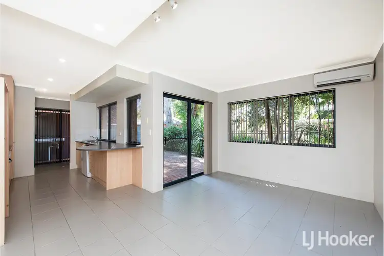 6/1 Mariners Cove Drive, Dudley Park WA 6210