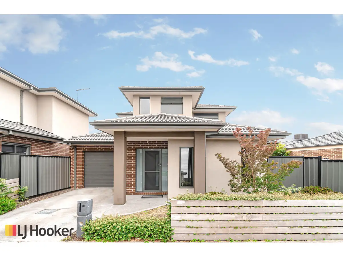 Main view of Homely house listing, 8 Fame Way, Craigieburn VIC 3064