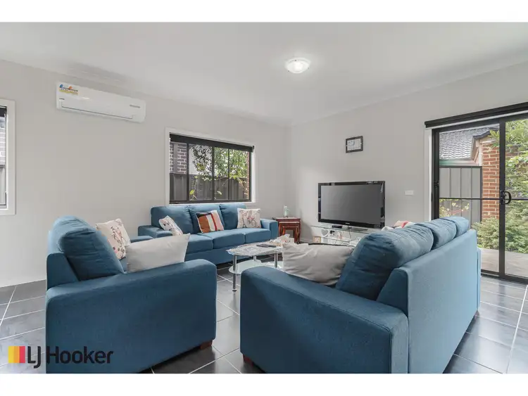 Third view of Homely house listing, 8 Fame Way, Craigieburn VIC 3064