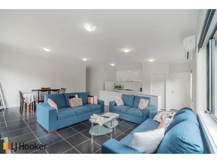 Fourth view of Homely house listing, 8 Fame Way, Craigieburn VIC 3064