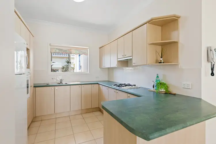 Fifth view of Homely house listing, 2 Flame Tree Crescent, Carindale QLD 4152