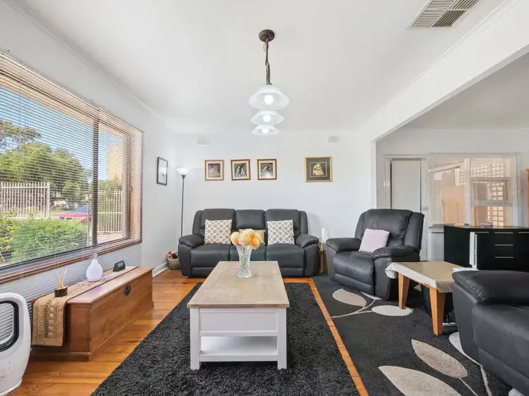 1 Woolgina Street, Beverley SA 5009