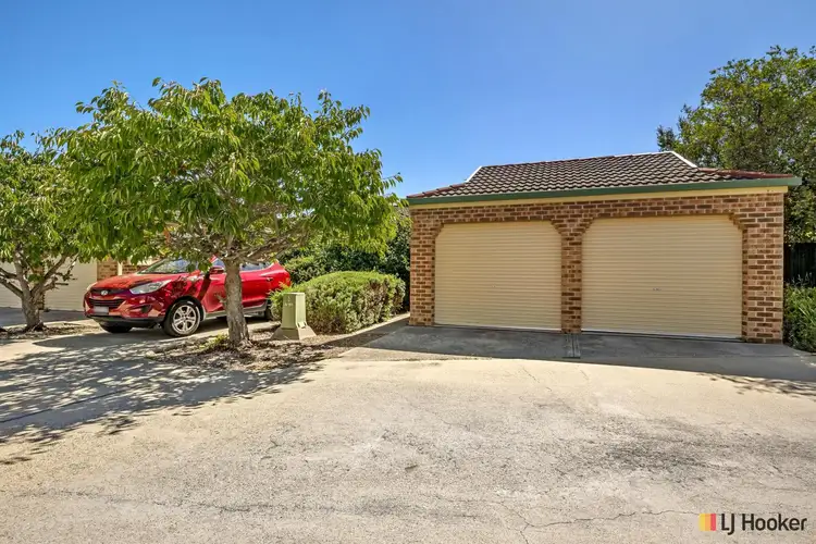 12/8 Zamia Place