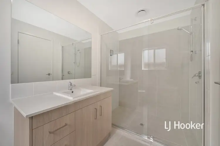 Fourth view of Homely house listing, 3 Hargood Place, Cranbourne East VIC 3977