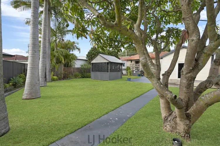 169 Awaba Road, Toronto NSW 2283