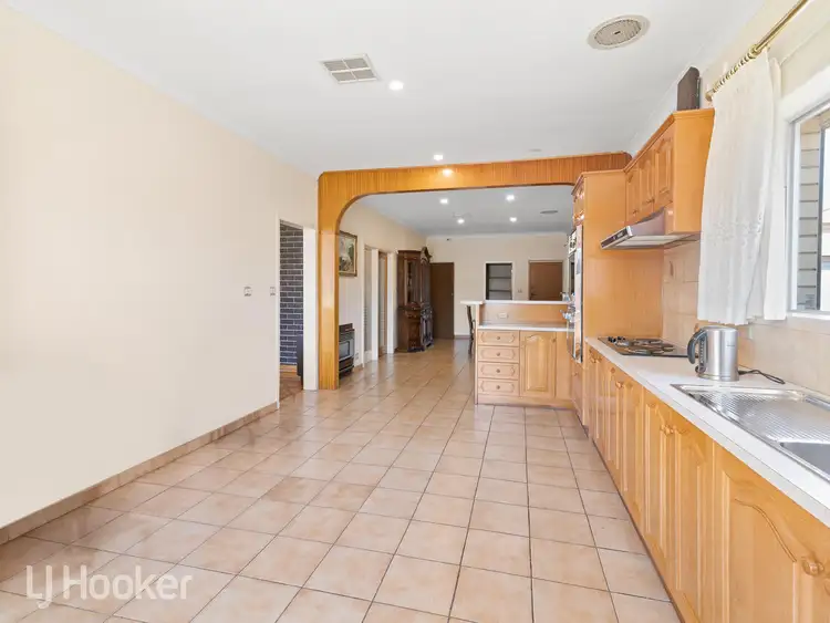 Fifth view of Homely house listing, 10 Markwick Crescent, Campbelltown SA 5074