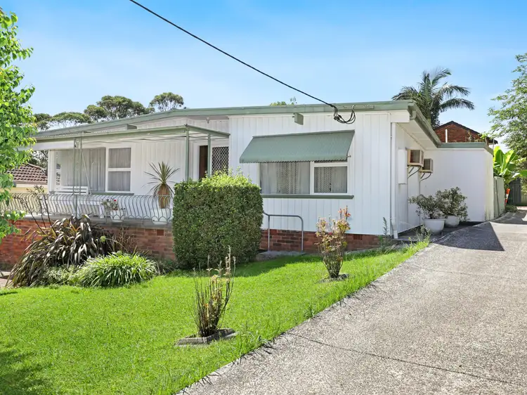 1 Leigh Crescent