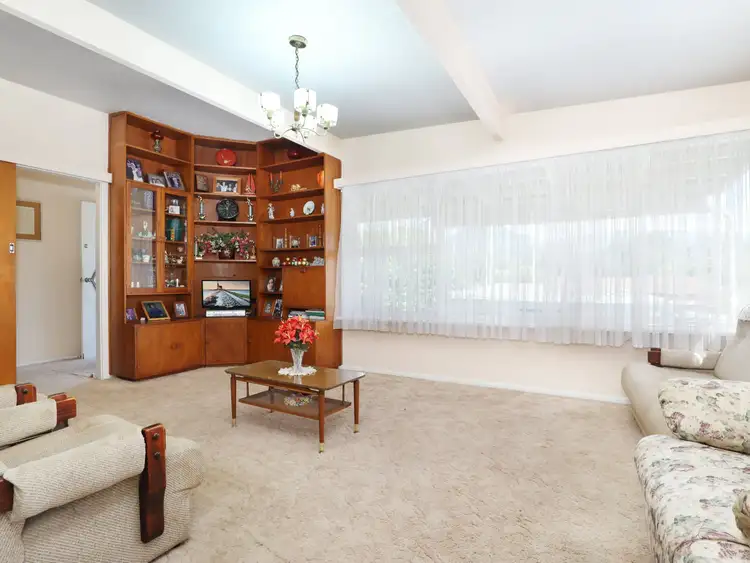Fifth view of Homely house listing, 1 Leigh Crescent, Unanderra NSW 2526
