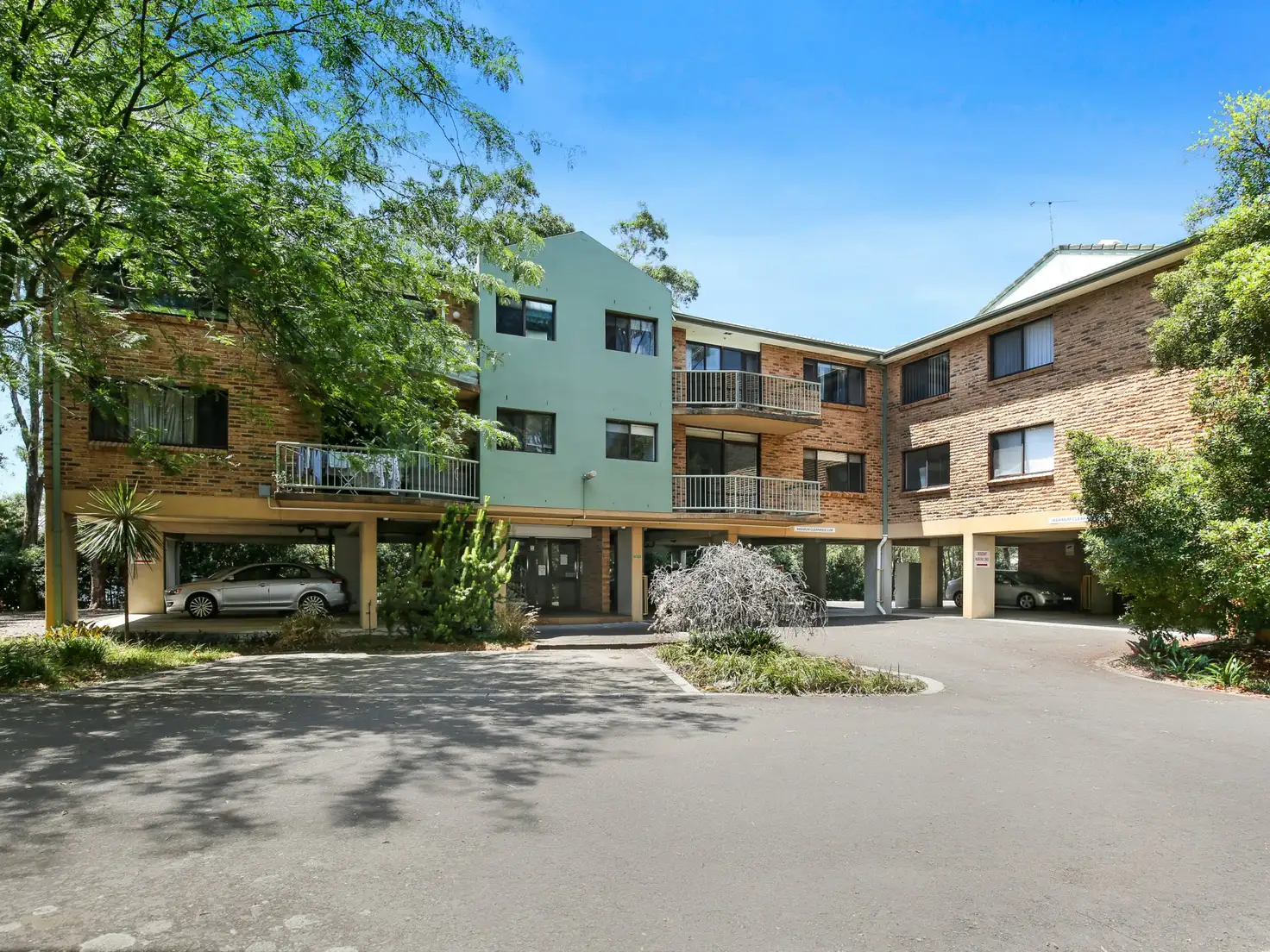 Main view of Homely unit listing, 10/2-4 Hindmarsh Avenue, North Wollongong NSW 2500