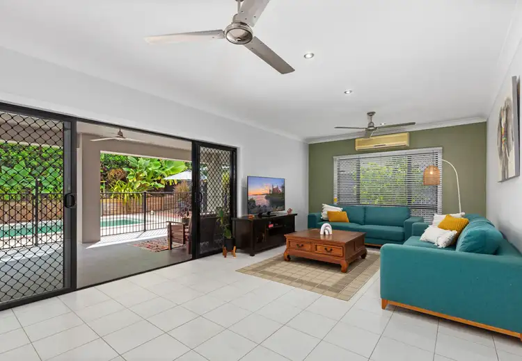 14 Springbrook Avenue, Redlynch QLD 4870