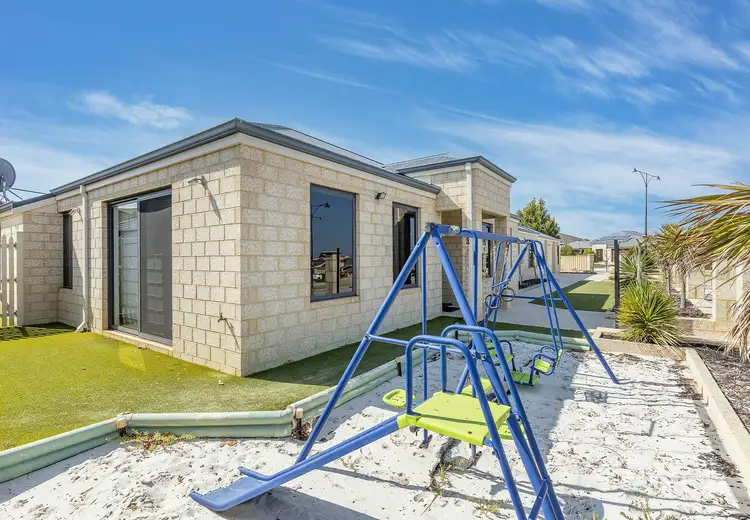 Sixth view of Homely house listing, 2 Hillsborough Parkway, Ridgewood WA 6030