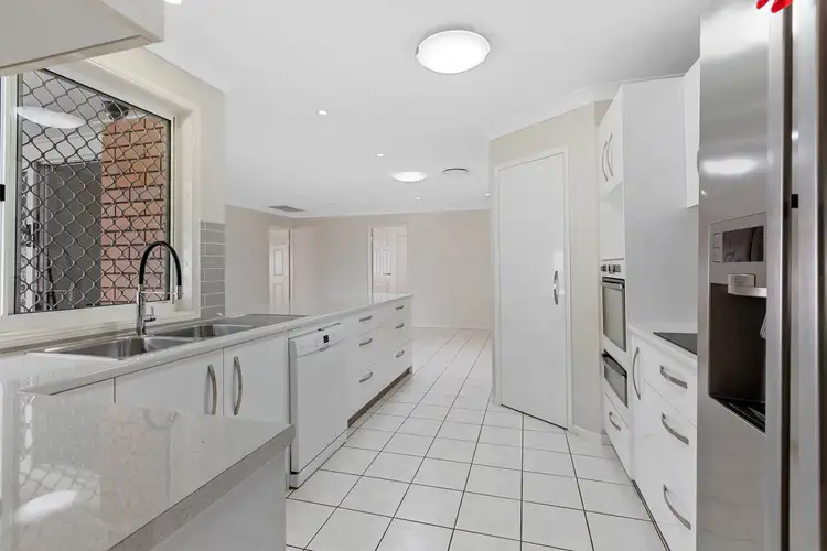 Sixth view of Homely house listing, 8 Isobell Court, Wellington Point QLD 4160