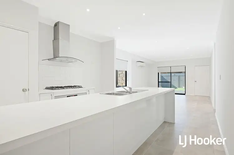 11 Kinsella Avenue, Byford WA 6122