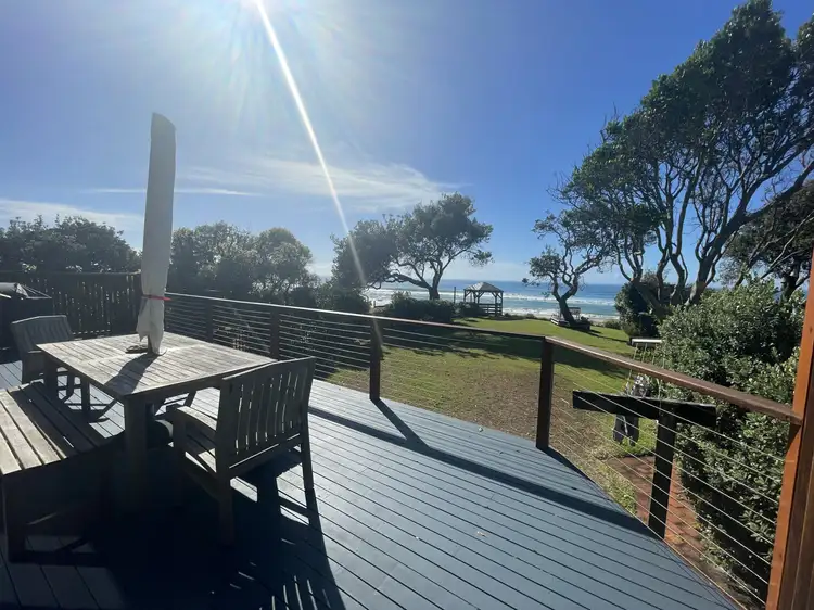 8 Lewis Street, Old Bar NSW 2430