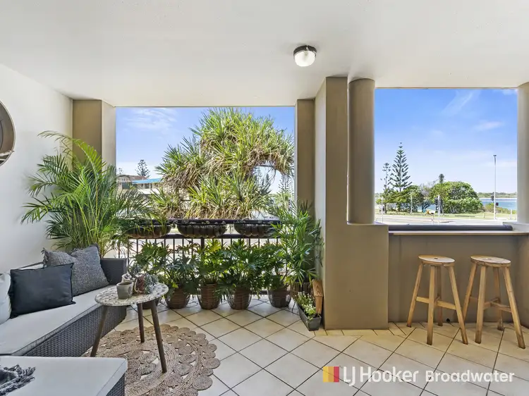 213/392 Marine Parade, Labrador QLD 4215