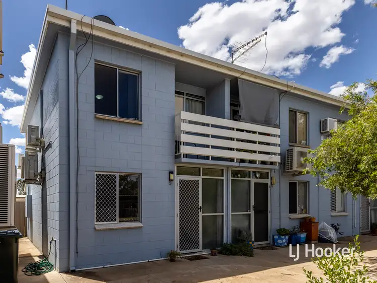 5/8 Lovegrove Drive