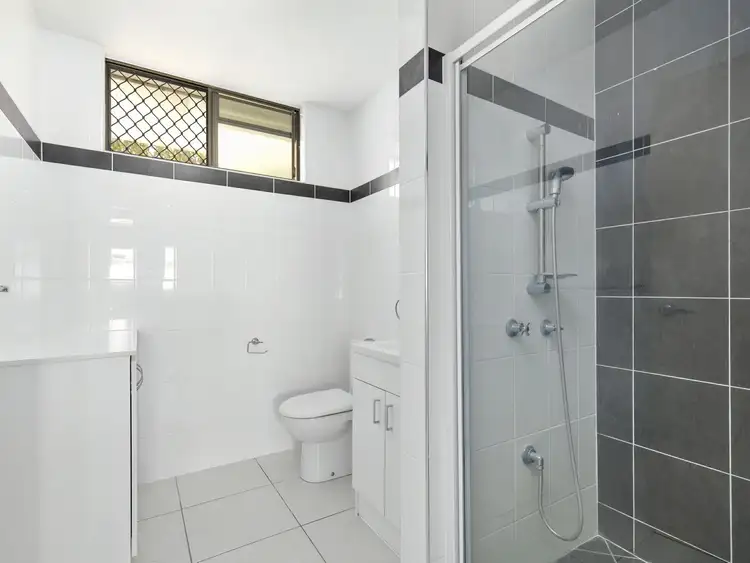 Fifth view of Homely unit listing, 2/8-10 Winston Drive, Bongaree QLD 4507