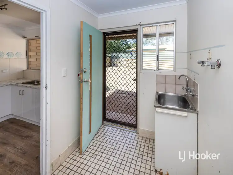 Fifth view of Homely semi-detached listing, 2/31 Spearwood Road, Sadadeen NT 870