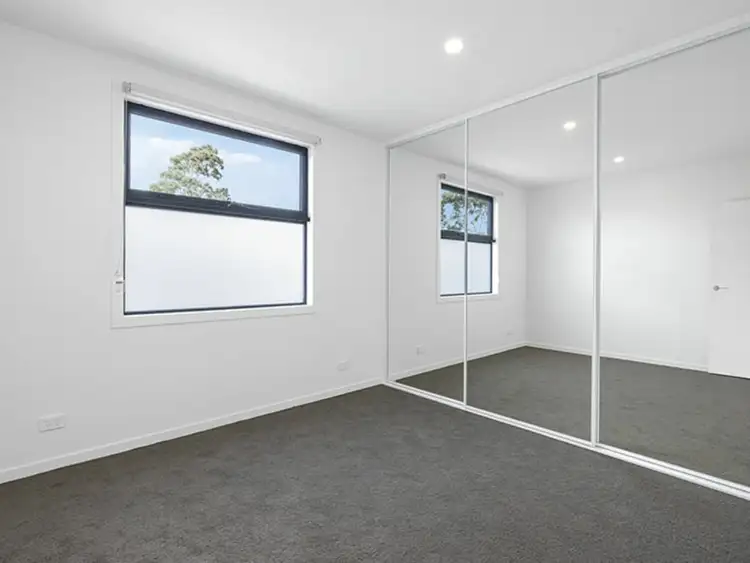 Seventh view of Homely townhouse listing, 2/15 Landale Avenue, Croydon VIC 3136