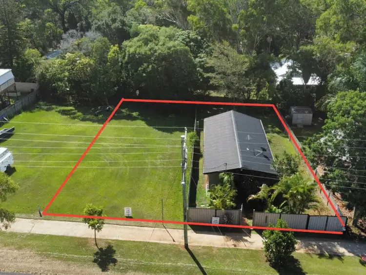 134 - 136 LUCAS DR, Lamb Island QLD 4184