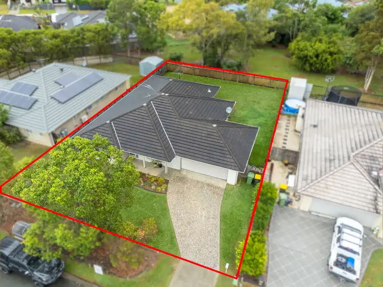 9 Adam Street, Beachmere QLD 4510