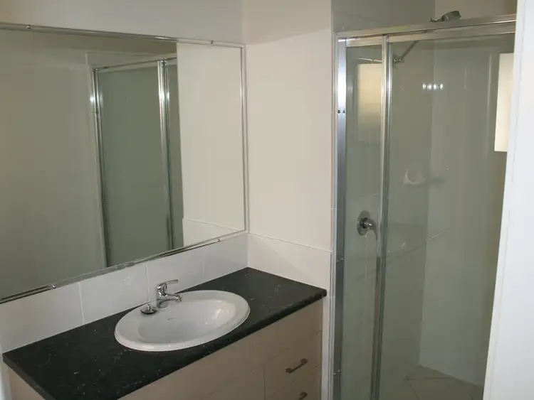 Sixth view of Homely unit listing, 2/208 Wood Street, Warwick QLD 4370