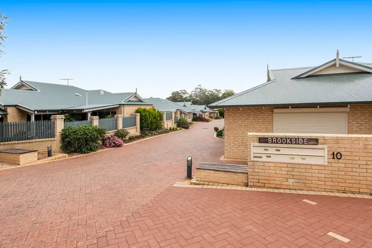 Villa 8/10 Brooks Street, Kalamunda WA 6076