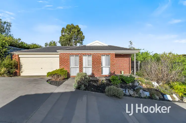 10/8 McClenaghan Place, Pakenham VIC 3810