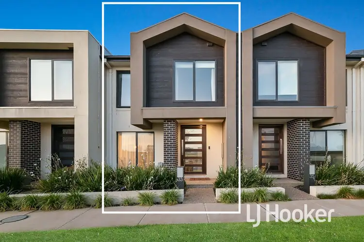 33 Creekside Street, Clyde VIC 3978