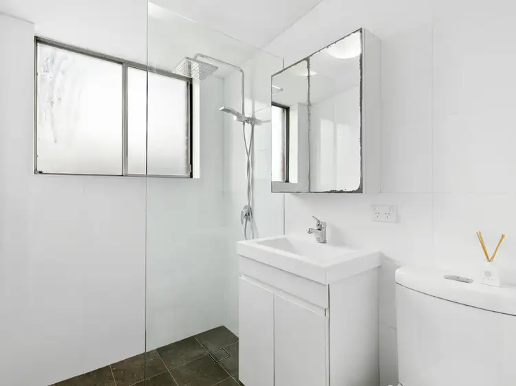 Fourth view of Homely unit listing, 1/11 Francis Street, Dee Why NSW 2099