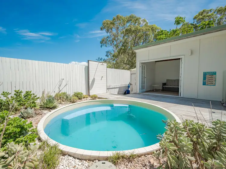 98 Crescent Drive, Russell Island QLD 4184