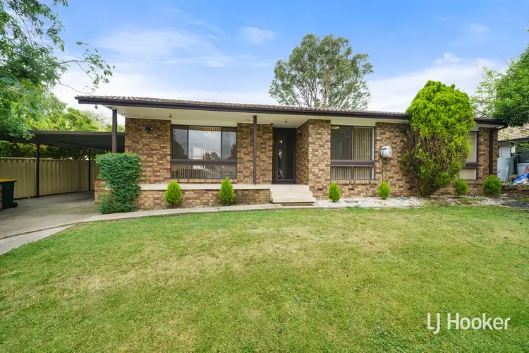 17 Cuscaden Crescent, Florey ACT 2615