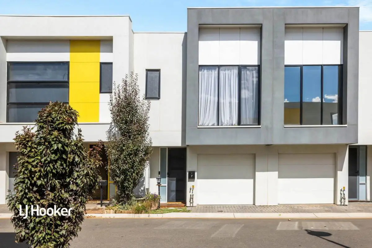 Main view of Homely townhouse listing, 7 Greenview Place, Blakeview SA 5114