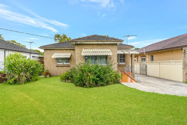 64 Oxford Street, Smithfield NSW 2164