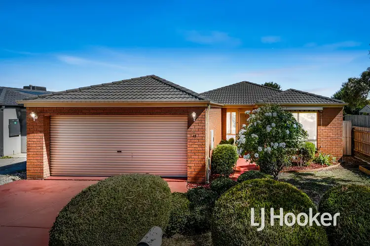 41 Scarborough Avenue, Cranbourne West VIC 3977