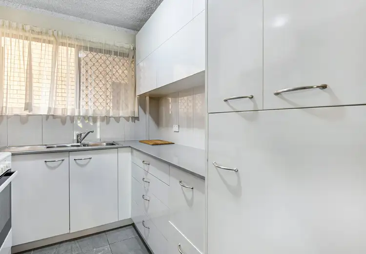 Fifth view of Homely unit listing, 1/20 Sigatoka Place, Clear Island Waters QLD 4226